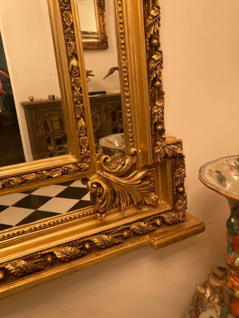 Casa Padrino Barock Spiegel Gold - Handgefertigter Antik Stil Wandspiegel mit dekorativen Engelsfiguren - Wohnzimmer Spiegel - Garderoben Spiegel - Prunkvolle Barock Möbel