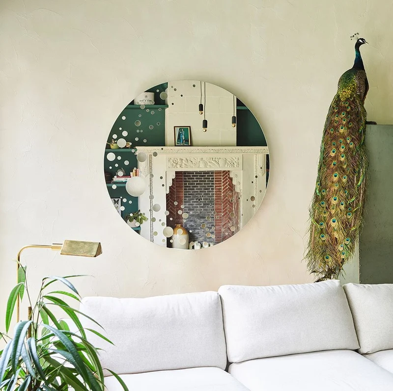 Casa Padrino Luxus Wandspiegel in Mond Optik Ø 125 cm - Runder Wohnzimmer Spiegel - Luxus Kollektion