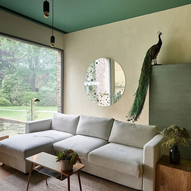 Casa Padrino Luxus Wandspiegel in Mond Optik Ø 125 cm - Runder Wohnzimmer Spiegel - Luxus Kollektion