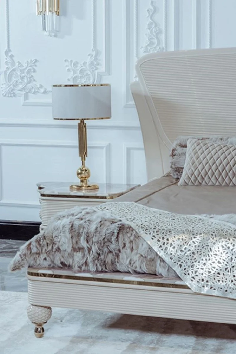 Casa Padrino Luxus Art Deco Schlafzimmer Set Beige / Grau / Gold - 1 Doppelbett mit Kopfteil & 2 Nachttische - Art Deco Schlafzimmer & Hotel Möbel - Luxus Kollektion