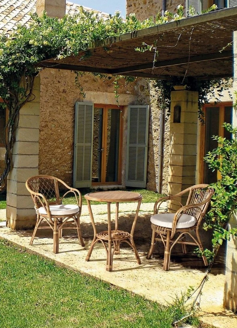 Casa Padrino Luxus Gartenstuhl 6er Set Naturfarben / Weiß 57 x 61 x H. 80 cm - Rattan Stühle mit Armlehnen und Sitzkissen - Moderne Rattan Garten & Terrassen Möbel