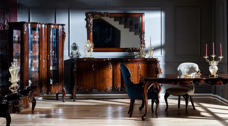 Casa Padrino Luxus Barock Sideboard mit 4 Türen Dunkelbraun / Gold - Prunkvoller Massivholz Schrank - Barock Möbel - Edel & Prunkvoll
