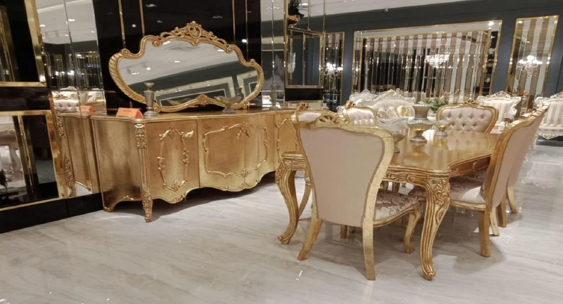 Casa Padrino Luxus Barock Möbel Set Gold - 1 Barock Sideboard mit 4 Türen & 1 Barock Wandspiegel - Prunkvolle Barock Möbel