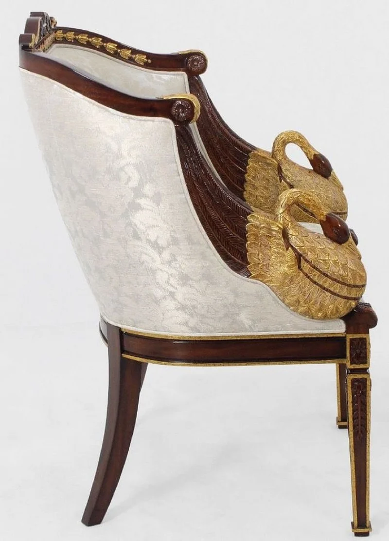 Casa Padrino Luxus Barock Sessel Silber / Cremefarben / Dunkelbraun / Gold - Handgefertigter Wohnzimmer Sessel mit elegantem Muster und dekorativen Schwänen - Barock Möbel - Edel & Prunkvoll