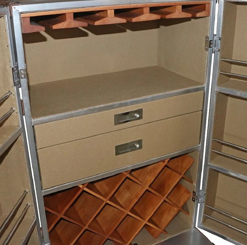 Casa Padrino Luxus Weinschrank Silber / Braun 63 x 52 x H. 130 cm - Aluminium Kofferschrank mit Echtleder - Barschrank im Koffer Design - Luxus Bar Möbel