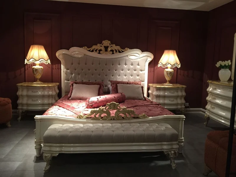 Casa Padrino Luxus Barock Doppelbett Grau / Weiß / Gold - Prunkvolles Massivholz Bett mit Glitzersteinen - Barock Schlafzimmer Möbel