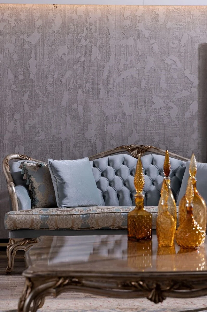 Casa Padrino Luxus Barock Sofa Hellblau / Silber / Gold - Handgefertigtes Wohnzimmer Sofa im Barockstil - Barock Wohnzimmer Möbel