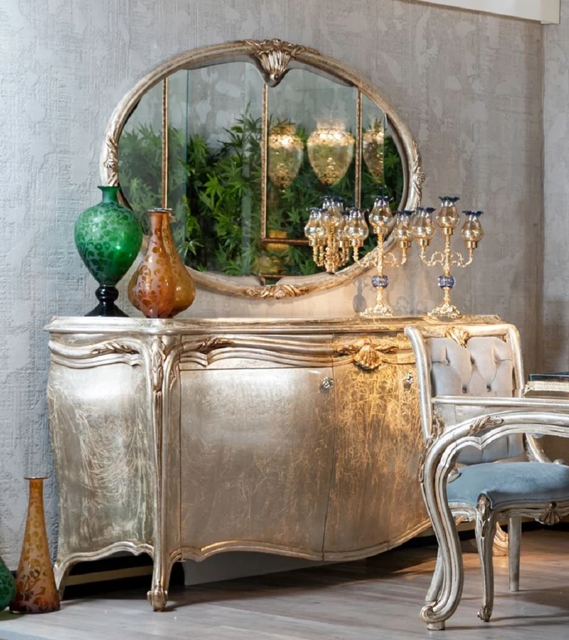 Casa Padrino Luxus Barock Möbel Set Silber / Gold - 1 Barock Sideboard & 1 Ovaler Barock Wandspiegel - Barock Möbel - Edel & Prunkvoll
