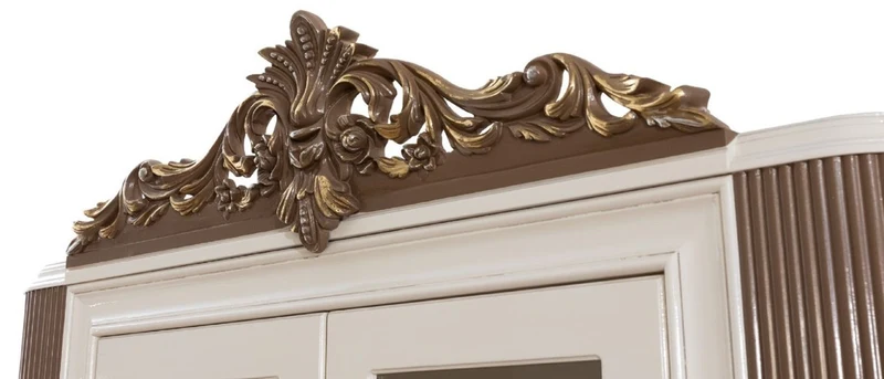 Casa Padrino Luxus Barock Wohnzimmer Vitrine Weiß / Braun / Gold 130 x 50 x H. 220 cm - Prunkvoller Barock Vitrinenschrank mit 2 Glastüren - Edle Barock Möbel