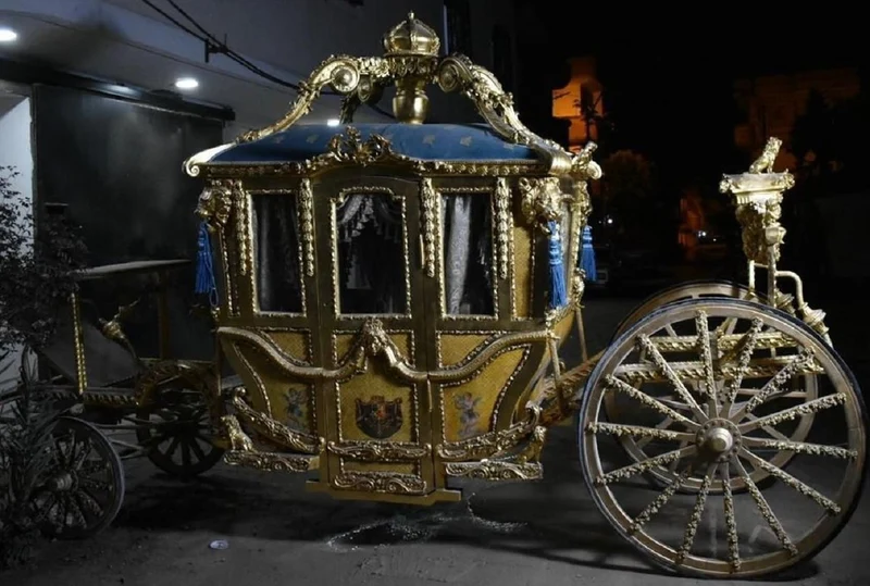 Casa Padrino Luxus Barock Königskutsche Gold / Blau / Grau - Prunkvolle Pferde Kutsche im Barockstil - Luxus Qualität - Edel & Prunkvoll
