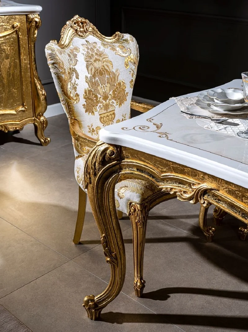 Casa Padrino Luxus Barock Esszimmerstuhl Set Weiß / Gold - 6 handgefertigte Küchen Stühle mit Armlehnen und elegantem Muster - Barock Esszimmer Möbel - Edel & Prunkvoll