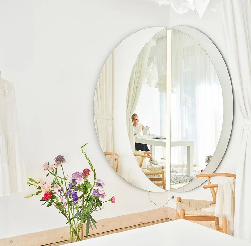 Casa Padrino Luxus Eckspiegel 150 x 3,5 x H. 150 cm - Eck Wandspiegel mit LED Streifen - Hotel Spiegel - Boutique Spiegel - Luxus Qualität