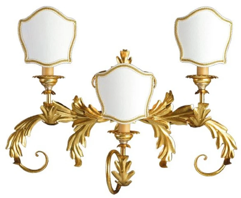 Casa Padrino Luxus Barock Wandleuchte Gold / Weiß 55 x 17 x H. 42 cm - Handgefertigte Metall Wandlampe mit Lampenschirmen - Barock Wandleuchten