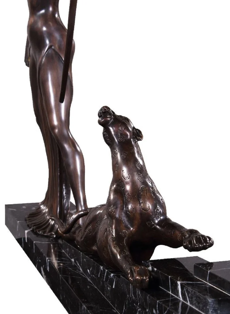 Casa Padrino Luxus Bronze Deko Skulptur Dame mit Bogen und Tiger Bronzefarben / Schwarz 85 x 13 x H. 82 cm - Luxus Deko Accessoires