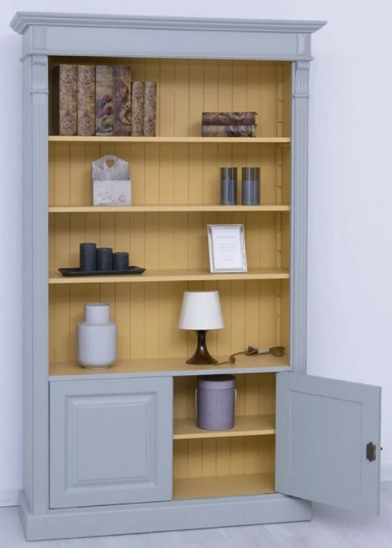 Casa Padrino Landhausstil Bücherschrank Grau / Gelb 120 x 39 x H. 197 cm - Massivholz Schrank - Wohnzimmerschrank - Büroschrank - Landhausstil Möbel