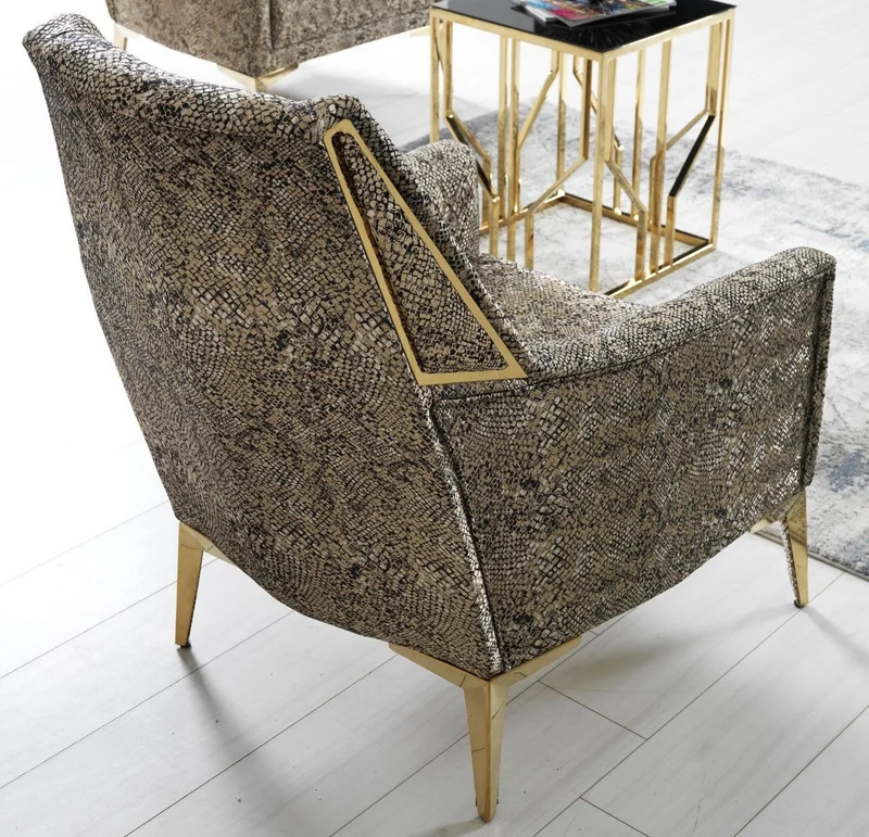 Casa Padrino Luxus Wohnzimmer Set Grau / Gold - 2 Sofas & 2 Sessel & 1 Couchtisch - Moderne Wohnzimmer Möbel - Luxus Qualität