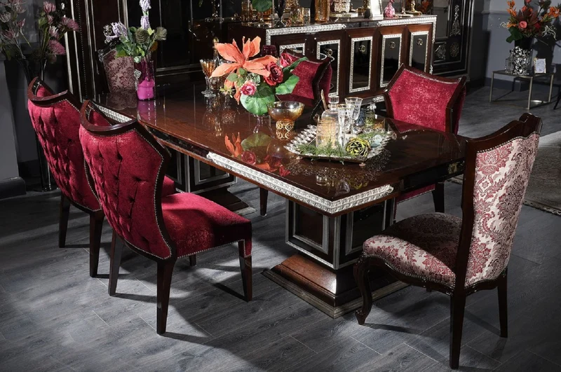 Casa Padrino Luxus Barock Esszimmerstuhl Beige / Bordeauxrot / Dunkelbraun / Silber - Handgefertigter Massivholz Küchenstuhl mit elegantem Muster - Prunkvolle Esszimmer Möbel im Barockstil