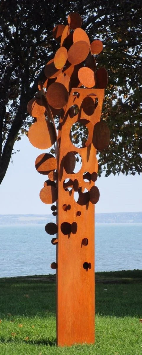 Casa Padrino Designer Stahl Garten Skulptur Münzbaum Rostfarben 75 x 70 x H. 260 cm - Handgefertigte Wetterbeständige Garten Dekoration