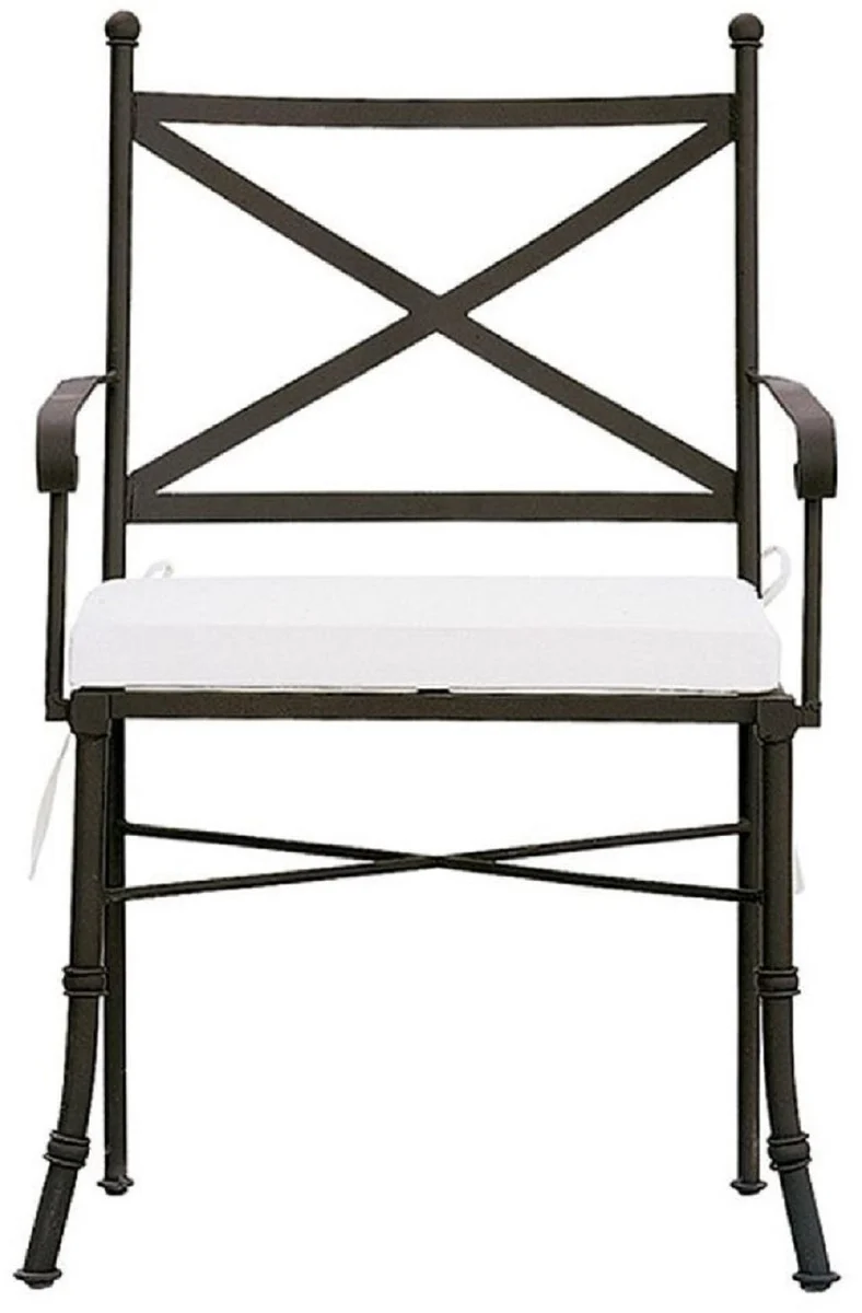 Casa Padrino Luxus Jugendstil Gartenstuhl mit Armlehnen und Sitzkissen Braun / Weiß 61 x 51 x H. 97 cm - Handgeschmiedeter Esszimmer Stuhl - Esszimmer Garten Terrassen Möbel