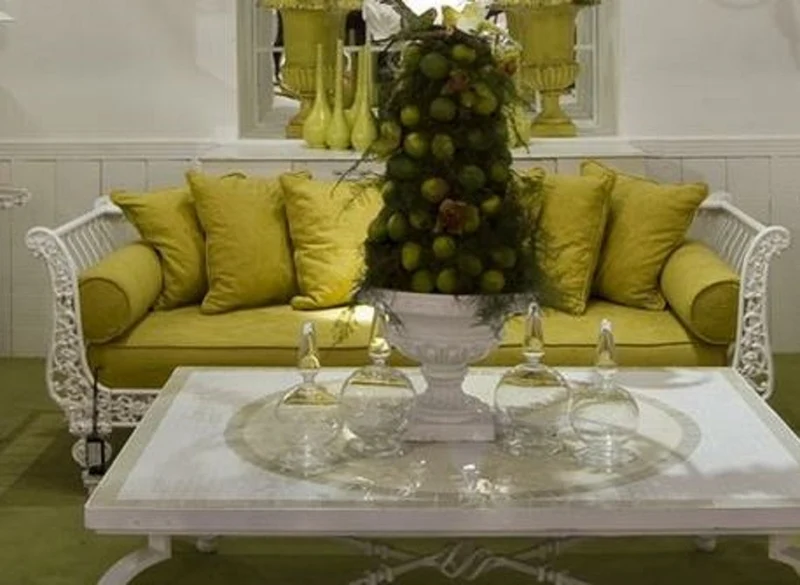 Casa Padrino Luxus Barock Sofa Olivgrün / Weiß 212 x 87 x H. 77 cm - Handgeschmiedetes Schmiedeeisen Sofa mit Kissen - Wohnzimmer Sofa - Garten Sofa - Terrassen Sofa - Barock Möbel