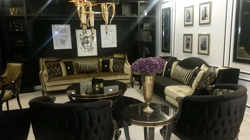 Casa Padrino Luxus Barock Beistelltisch Schwarz / Gold - Handgefertigter Massivholz Tisch - Barock Wohnzimmer Möbel
