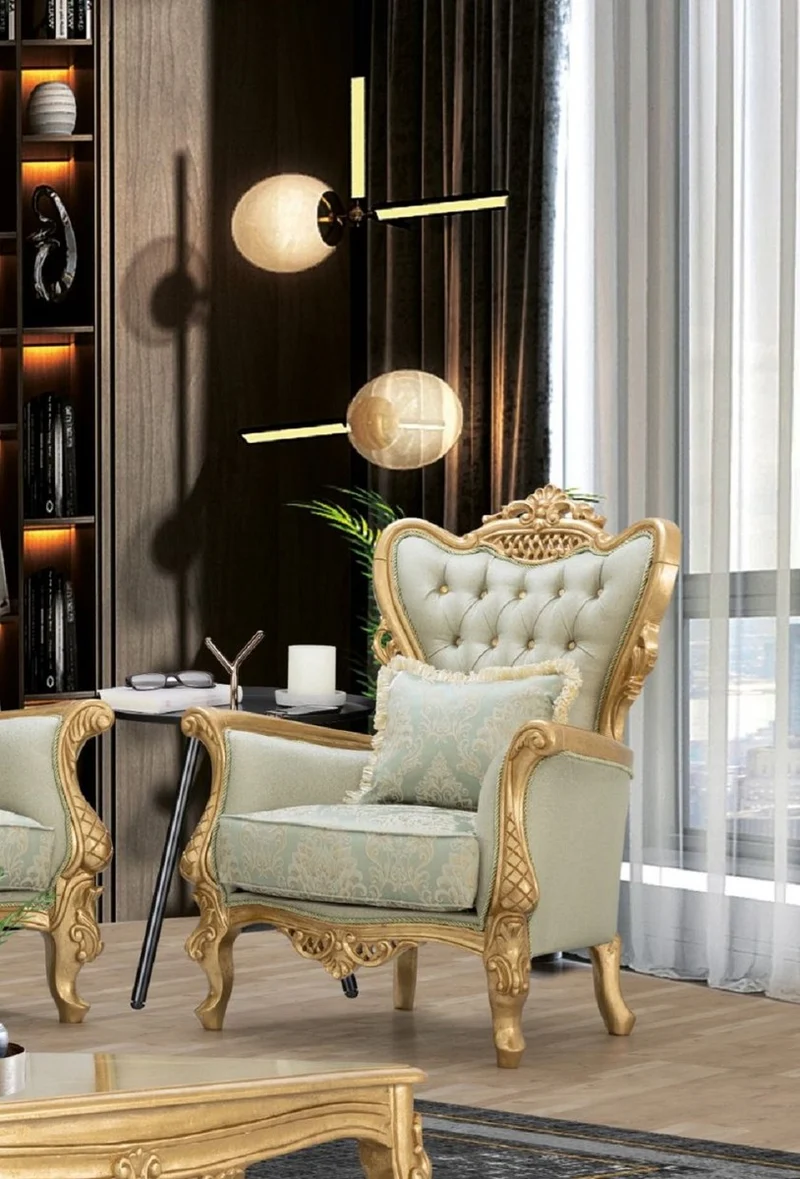 Casa Padrino Luxus Barock Sessel Hellgrün / Gold - Handgefertigter Wohnzimmer Sessel mit elegantem Muster und Glitzersteinen - Barock Wohnzimmer Möbel - Edel & Prunkvoll