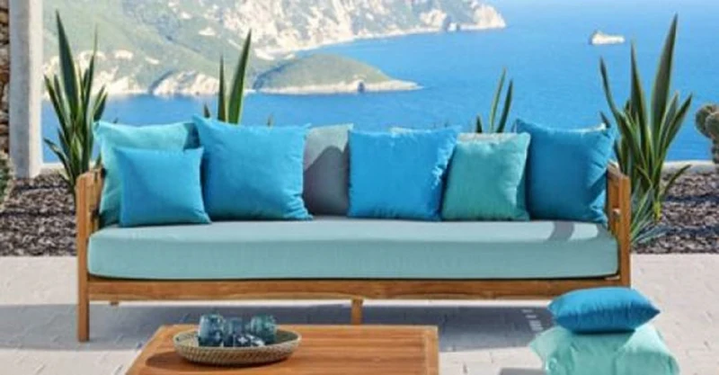 Casa Padrino Luxus Massivholz Gartensofa Braun / Hellblau 220 x 94 x H. 65 cm - Wetterbeständiges Teakholz Sofa mit Kissen - Garten & Terrassen Möbel - Luxus Qualität