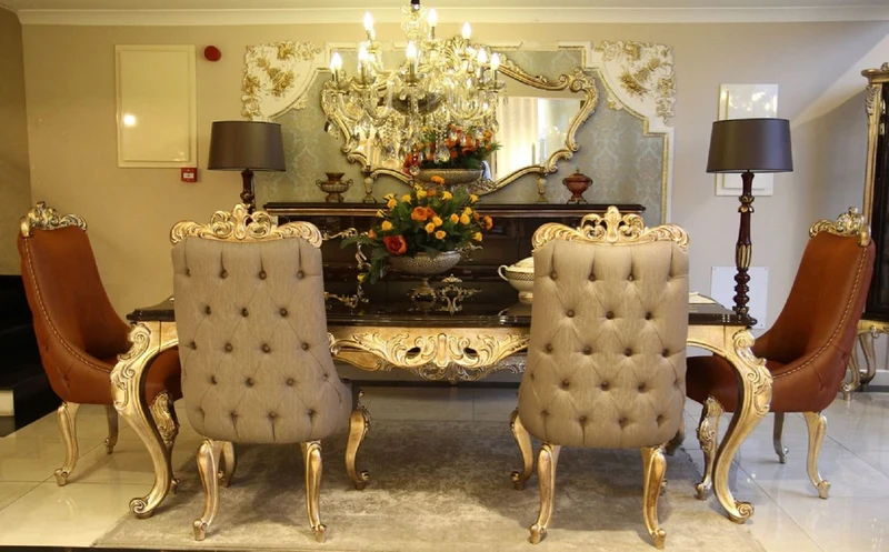 Casa Padrino Luxus Barock Esszimmerstuhl Braun / Gold - Handgefertigter Massivholz Küchenstuhl mit edlem Echtleder - Esszimmer Möbel im Barockstil