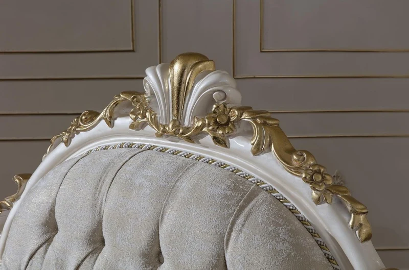Casa Padrino Luxus Barock Sessel Grau / Weiß / Gold 80 x 85 x H. 120 cm - Prunkvoller Wohnzimmer Sessel mit dekorativem Kissen - Barock Möbel