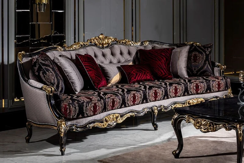 Casa Padrino Luxus Barock Wohnzimmer Set Silber / Bordeauxrot / Schwarz / Gold - 2 Sofas & 2 Sessel & 1 Couchtisch - Prunkvolle Wohnzimmer Möbel im Barockstil