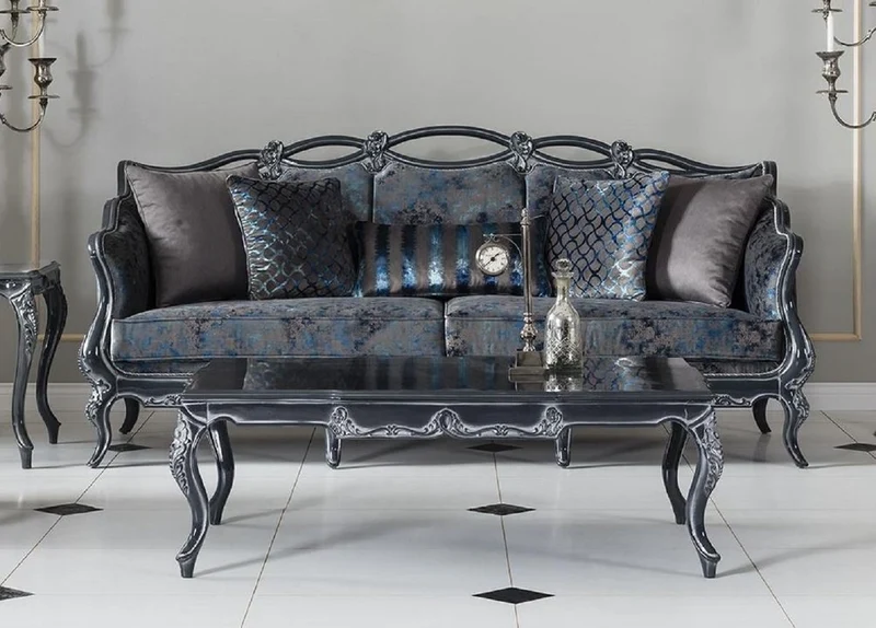 Casa Padrino Luxus Barock Sofa Grau / Blau / Grau 224 x 103 x H. 110 cm - Edles Wohnzimmer Sofa mit elegantem Muster und dekorativen Kissen - Barockstil Wohnzimmer Möbel