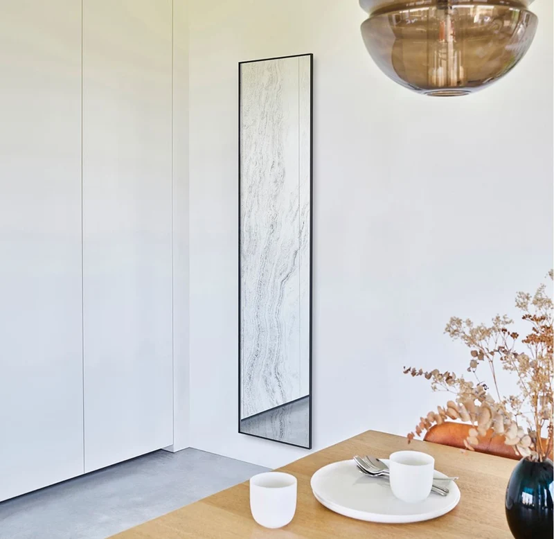 Casa Padrino Designer Wandspiegel Schwarz 41 x 2 x H. 174 cm - Wohnzimmer Spiegel - Schlafzimmer Spiegel - Badezimmer Spiegel - Garderoben Spiegel - Luxus Kollektion