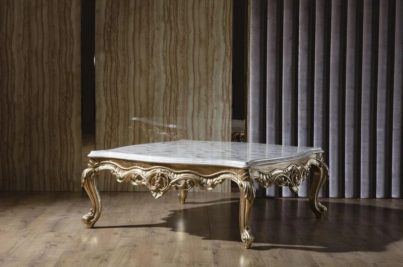 Casa Padrino Luxus Barock Couchtisch Weiß / Gold 130 x 130 x H. 51 cm - Prunkvoller Massivholz Wohnzimmertisch - Barock Wohnzimmer Möbel