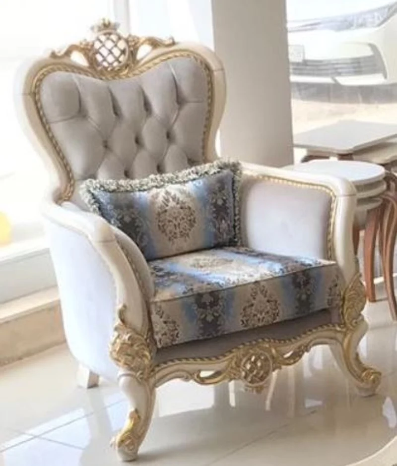 Casa Padrino Luxus Barock Sessel Grau / Blau / Weiß / Gold 93 x 73 x H. 120 cm - Prunkvoller Massivholz Wohnzimmer Sessel mit elegantem Muster und dekorativem Kissen - Barock Wohnzimmer Möbel