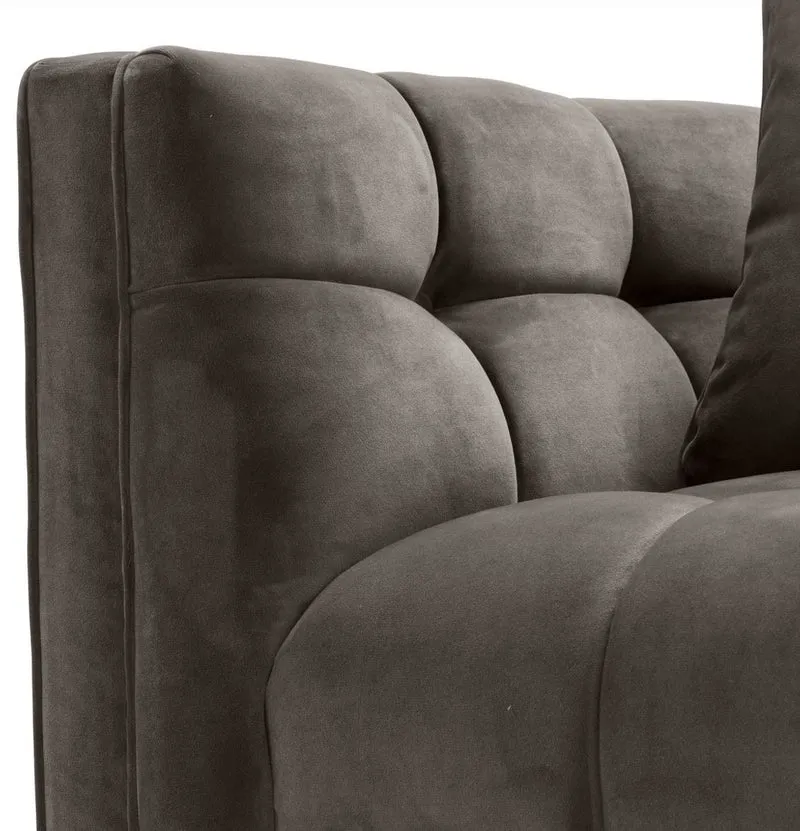 Casa Padrino Luxus Samt Sessel mit 2 Kissen Grau / Messingfarben 104 x 95 x H. 68 cm - Luxus Wohnzimmer Möbel