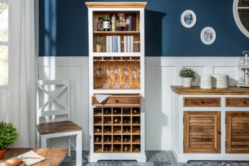 Casa Padrino Landhausstil Weinschrank Weiß / Naturfarben 72 x 40 x H. 196 cm - Handgefertigter Massivholz Barschrank - Barmöbel im Landhausstil