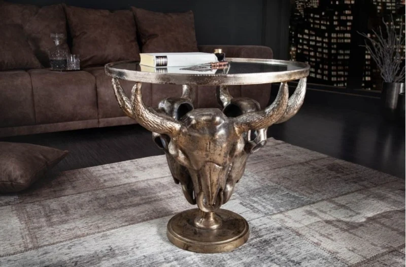Casa Padrino Designer Couchtisch Antik Bronze Ø 56 x H. 53 cm - Runder Wohnzimmertisch mit 3 dekorativen Stierköpfen und Glasplatte - Wohnzimmer Möbel