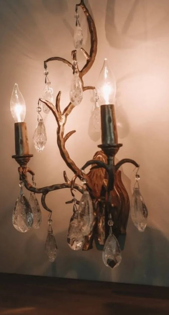 Casa Padrino Luxus Barock Doppel Wandleuchte Bronze 28 x 15,3 x H. 53,3 cm - Handgefertigte Schmiedeeisen Wandlampe mit edlen venezianischem Kristallglas Behängen in Tropfenform