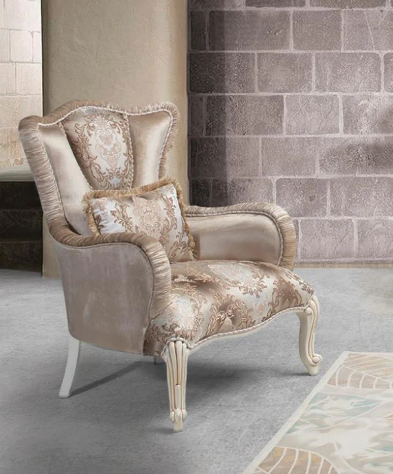 Casa Padrino Luxus Barock Sessel mit Kissen Beige / Weiß / Gold 83 x 96 x H. 102 cm - Barock Wohnzimmer Möbel