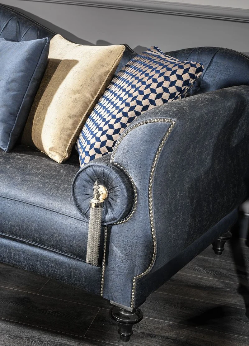 Casa Padrino Luxus Barock Wohnzimmer Sofa Blau / Silber / Schwarz 300 x 94 x H. 88 cm - Edel & Prunkvoll