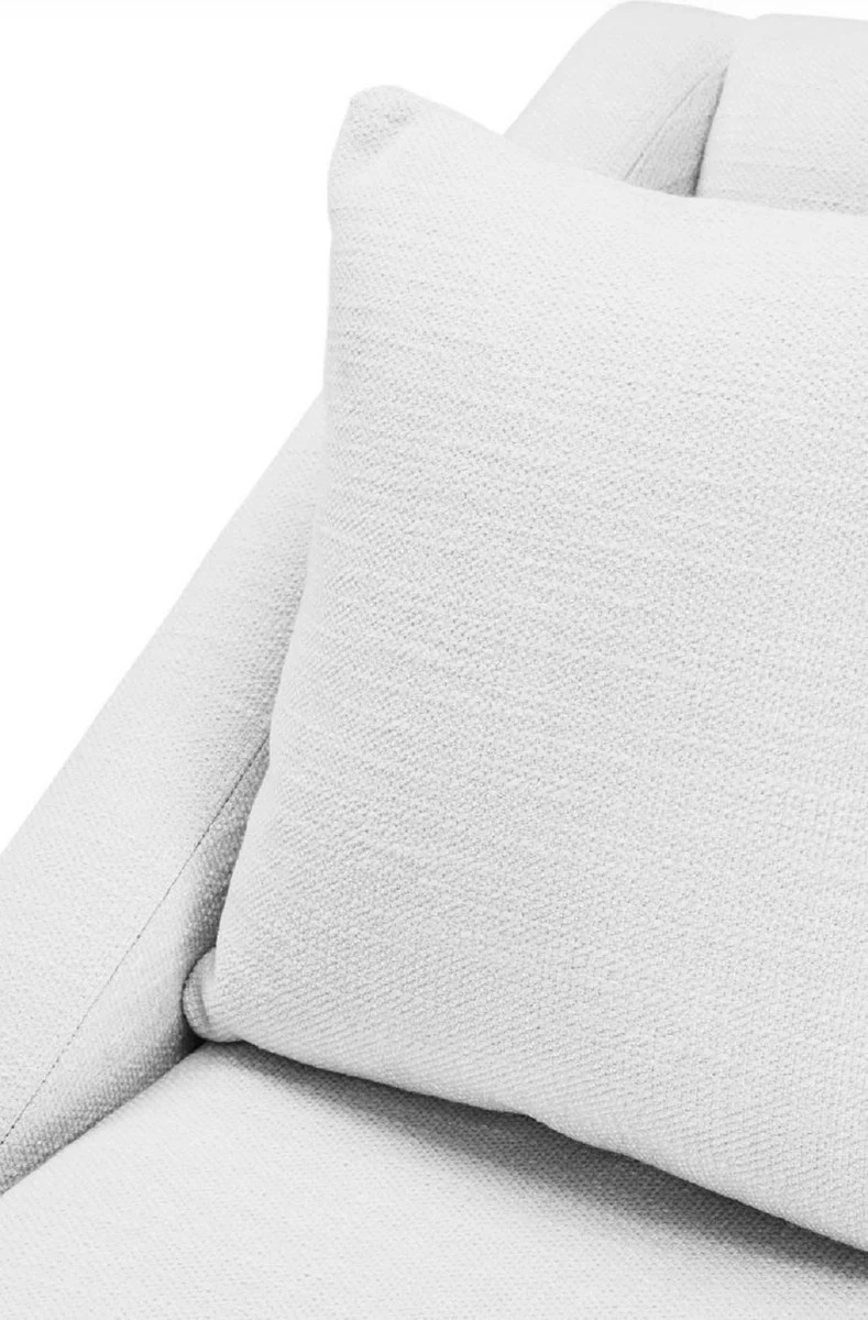 Casa Padrino Luxus Sessel Weiß / Messingfarben 88 x 94 x H. 73 cm - Wohnzimmer Sessel mit 2 Kissen - Luxus Möbel