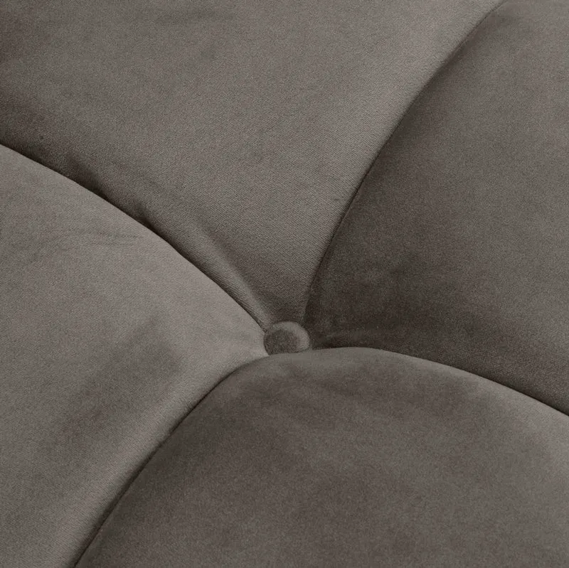 Casa Padrino Luxus Samt Sofa mit 4 Kissen Grau / Messingfarben 231 x 95 x H. 68 cm - Wohnzimmer Sofa - Luxus Qualität