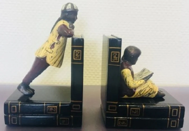 Casa Padrino Luxus Buchstützen Set Chinesische Männer Mehrfarbig 23 x 14 x H. 11 cm - Bronzefiguren auf dekorativen Holzbüchern