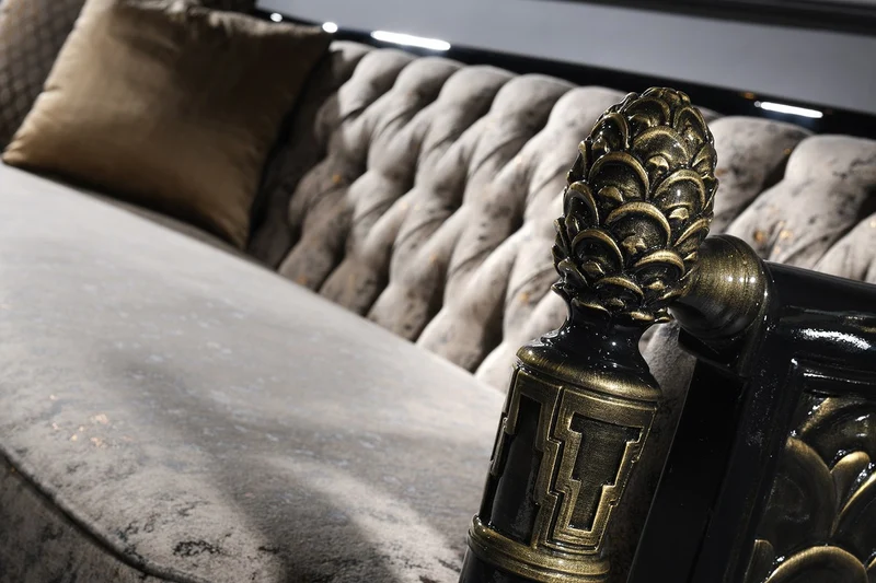 Casa Padrino Luxus Barock Chesterfield Sofa Silbergrau / Schwarz / Gold 231 x 94 x H. 83 cm - Barock Wohnzimmermöbel