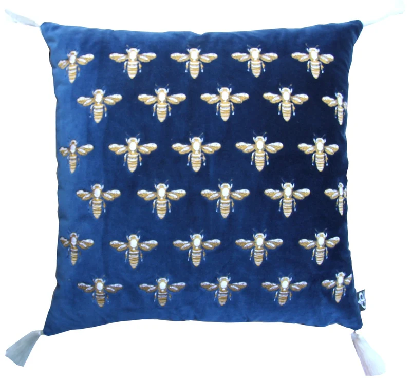 Casa Padrino Luxus Deko Kissen mit Troddeln Bees Blau / Gold / Weiß 45 x 45 cm - Feinster Samtstoff - Luxus Deko Accessoires