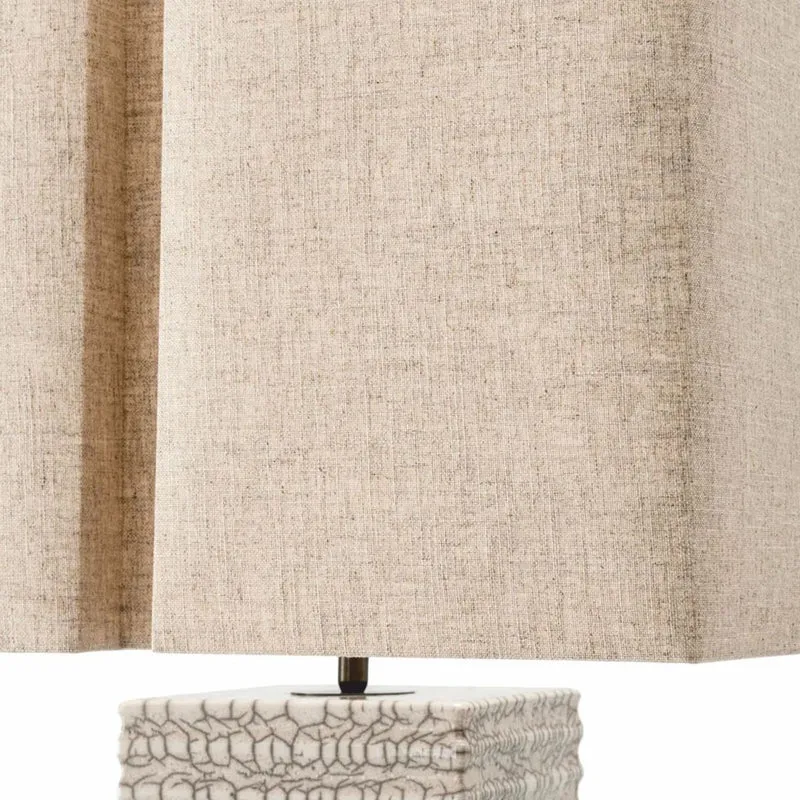 Casa Padrino Luxus Keramik Stehleuchte mit Lampenschirm Antik Weiß / Beige H. 165 cm