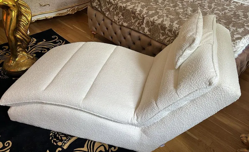 Casa Padrino Luxus Chaiselongue mit Kopfkissen Weiß 170 cm