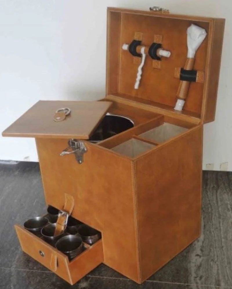 Casa Padrino Luxus Echtleder Minibar / Kofferbar mit Zubehör 32 x 23 x H. 36 cm - Luxus Qualität