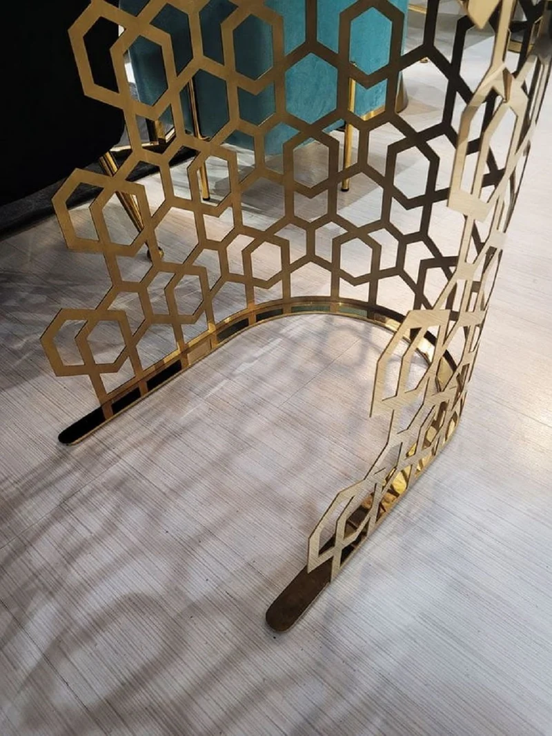 Casa Padrino Luxus Konsole Weiß / Gold 140 x 40 x H. 80 cm - Konsolentisch mit Kunstmarmor Tischplatte - Wohnzimmer Möbel - Luxus Möbel - Luxus Einrichtung