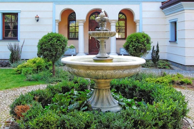 Casa Padrino Barock Gartenbrunnen / Springbrunnen Ø 150 x H. 190 cm - Gartendekoration im Barockstil